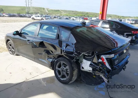 2025 Kia K4 Lxs из США, поврежденный, VIN 3KPFT4DE3SE093699